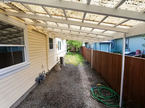 2477 Kincaid Street Eugene OR 97405