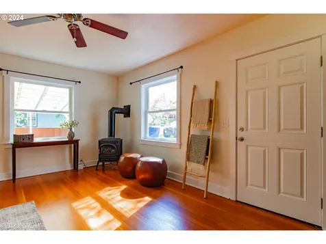 2477 Kincaid Street Eugene OR 97405