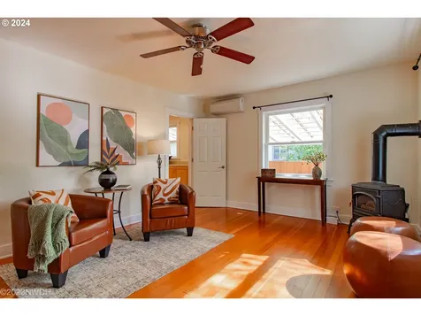 2477 Kincaid Street Eugene OR 97405