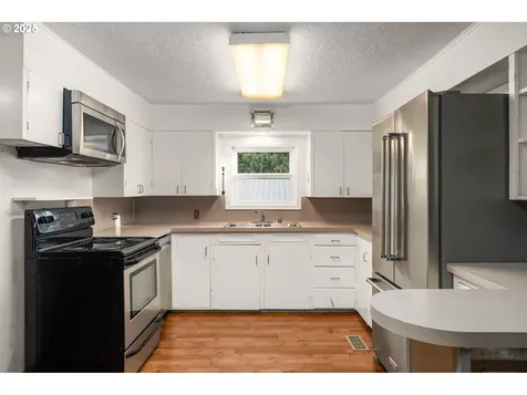 3845 SW Cullen Boulevard Portland OR 97221