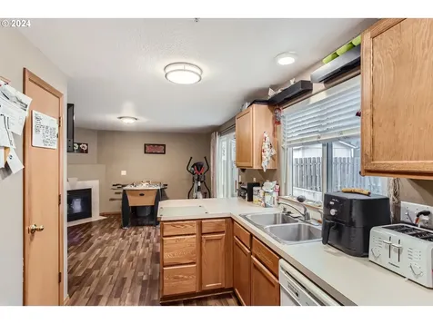 14325 SE Macduffee Court Portland OR 97233