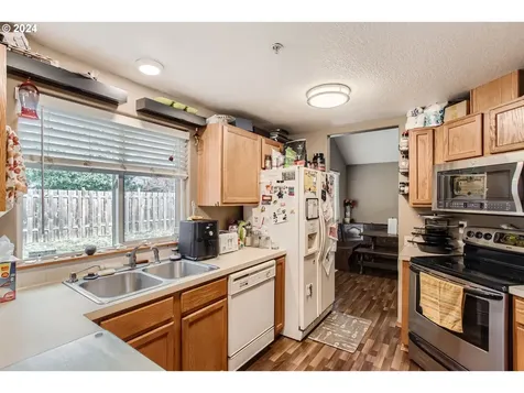 14325 SE Macduffee Court Portland OR 97233