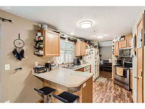 14325 SE Macduffee Court Portland OR 97233