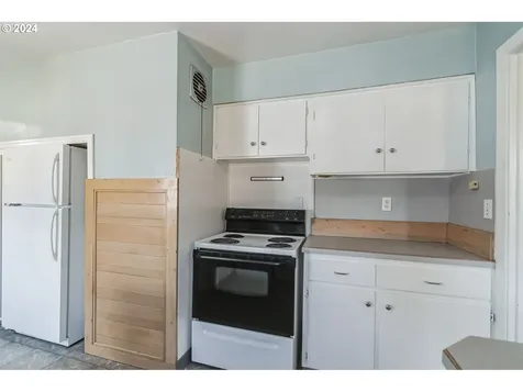 250 E Dartmouth Street Gladstone OR 97027