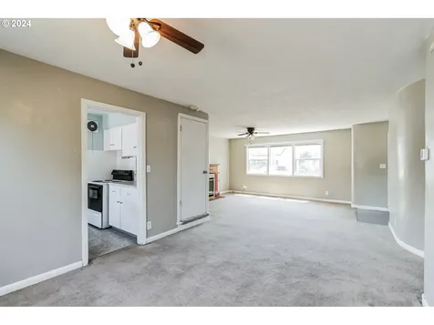 250 E Dartmouth Street Gladstone OR 97027