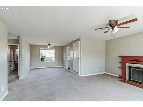 250 E Dartmouth Street Gladstone OR 97027