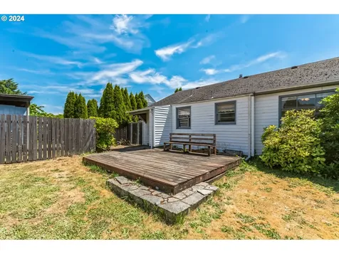 250 E Dartmouth Street Gladstone OR 97027