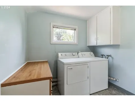 250 E Dartmouth Street Gladstone OR 97027