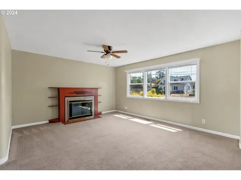 250 E Dartmouth Street Gladstone OR 97027