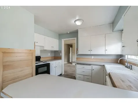 250 E Dartmouth Street Gladstone OR 97027
