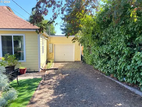 2285 Grant Street Eugene OR 97405