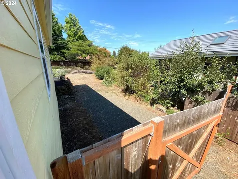 2285 Grant Street Eugene OR 97405