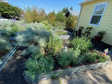 2285 Grant Street Eugene OR 97405