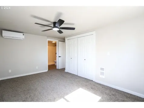 1560 Kelly Boulevard Springfield OR 97477