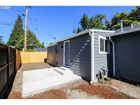 1560 Kelly Boulevard Springfield OR 97477