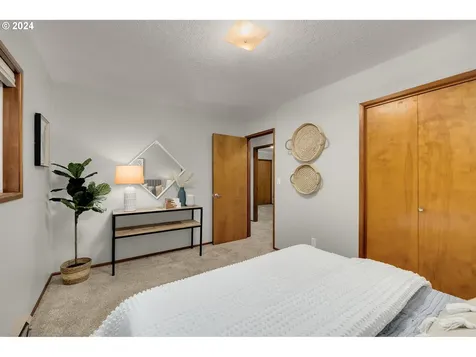 15905 SW 98th Avenue Portland OR 97224