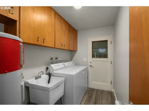 15905 SW 98th Avenue Portland OR 97224