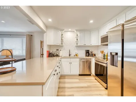 12101 SW River Road Hillsboro OR 97123