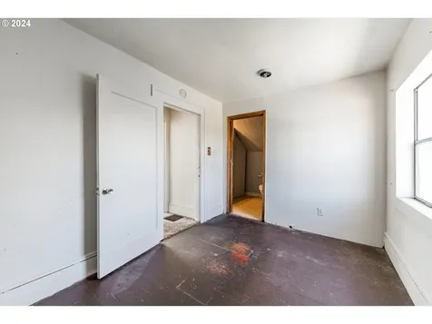 4643 N Gantenbein Avenue Portland OR 97217