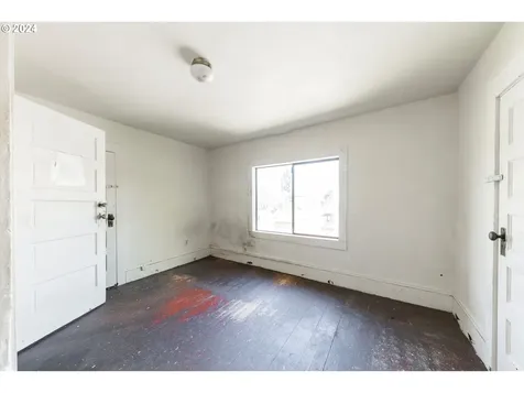 4643 N Gantenbein Avenue Portland OR 97217