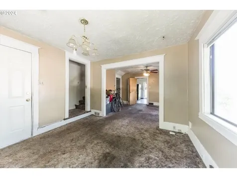 4643 N Gantenbein Avenue Portland OR 97217