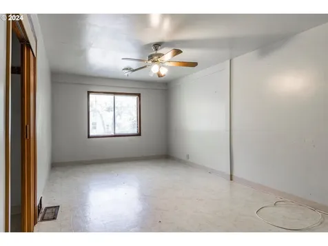 4643 N Gantenbein Avenue Portland OR 97217