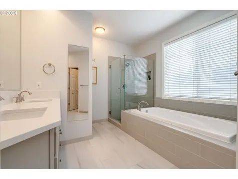 11709 Salmonberry Drive Oregon City OR 97045