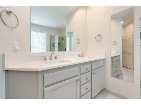 11709 Salmonberry Drive Oregon City OR 97045