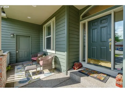 11709 Salmonberry Drive Oregon City OR 97045