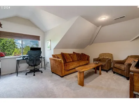 11709 Salmonberry Drive Oregon City OR 97045