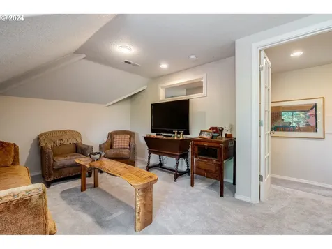 11709 Salmonberry Drive Oregon City OR 97045