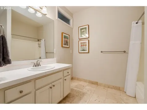 11709 Salmonberry Drive Oregon City OR 97045
