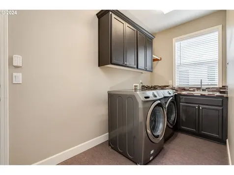 11709 Salmonberry Drive Oregon City OR 97045