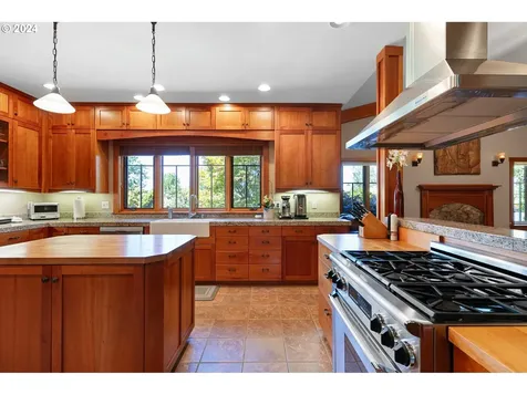2718 SW Titleist Circle Corvallis OR 97333