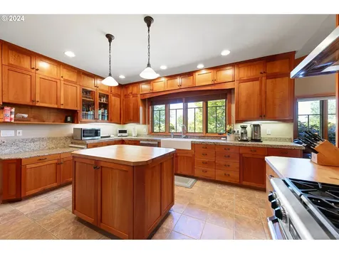 2718 SW Titleist Circle Corvallis OR 97333