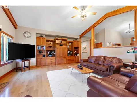 2718 SW Titleist Circle Corvallis OR 97333