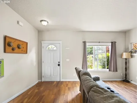 139 Nw Western Way Hillsboro OR 97124