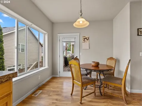 139 Nw Western Way Hillsboro OR 97124