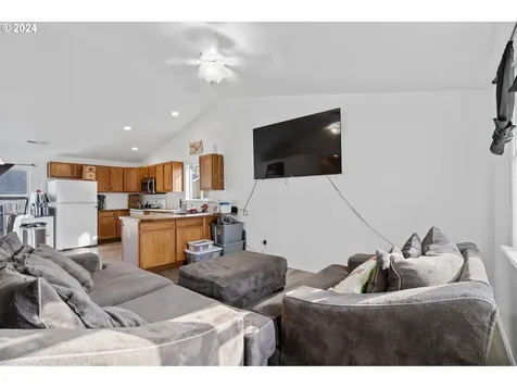 271 Bridgeport Avenue Umatilla OR 97882