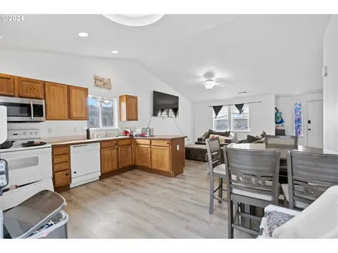 271 Bridgeport Avenue Umatilla OR 97882