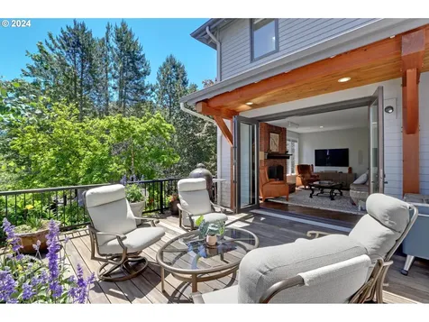 7090 Sw Benham Court Portland OR 97225