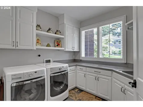 7090 Sw Benham Court Portland OR 97225
