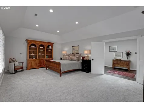 7090 Sw Benham Court Portland OR 97225
