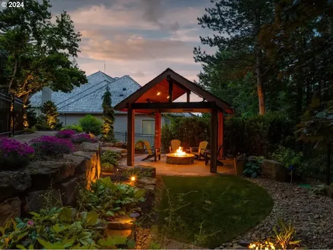 7090 Sw Benham Court Portland OR 97225