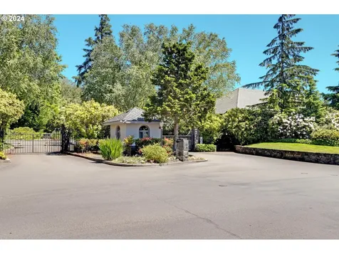 7090 Sw Benham Court Portland OR 97225