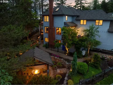 7090 Sw Benham Court Portland OR 97225