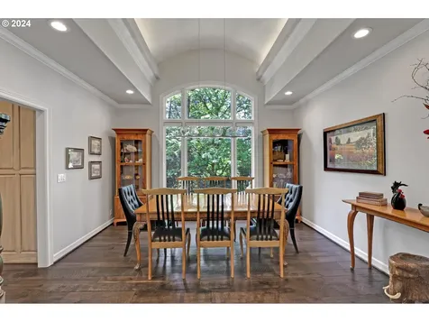 7090 Sw Benham Court Portland OR 97225
