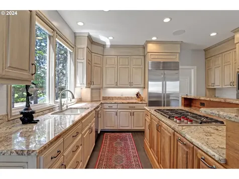 7090 Sw Benham Court Portland OR 97225