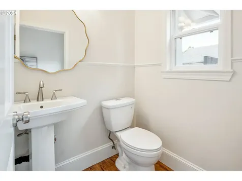 616 Ne Morris Street Portland OR 97212