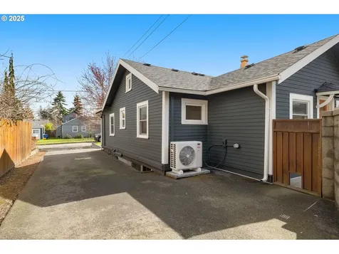5307 NE 38th Avenue Portland OR 97211